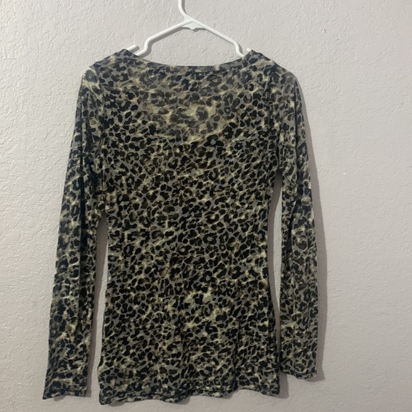 Cute size small shirt - Picture 3 of 3